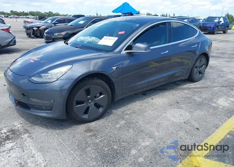 2018 Tesla Model 3 Long Range/Mid Range из США, поврежденный, VIN 5YJ3E1EA9JF026668